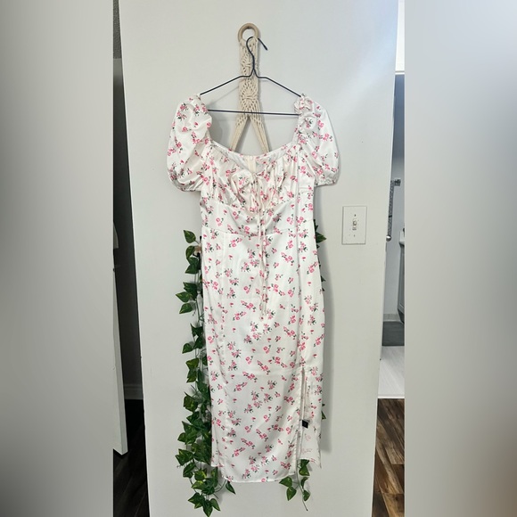 Floral midi dress with a slit - Picture 1 of 3